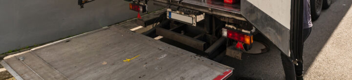 パワーゲート車